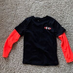 Under Armour Boys Black Shirt with Vibrant Red Sleeves Size 7